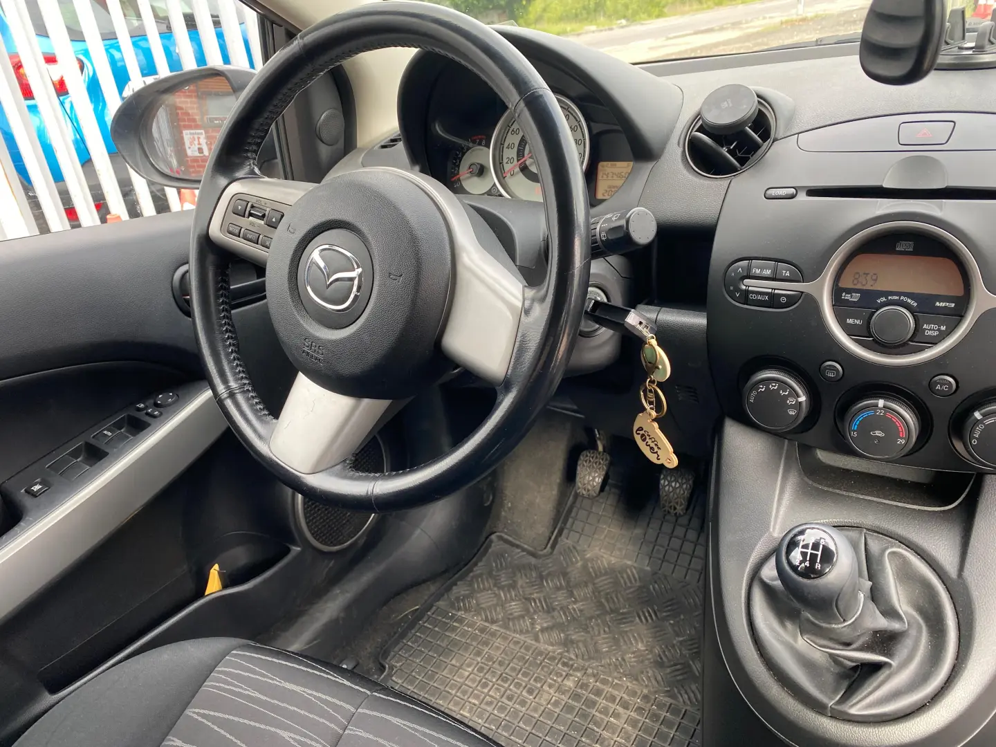 Mazda 2 an 2009 benzina 1.3jmzde14l