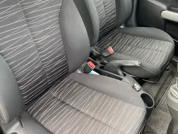 Mazda 2 an 2009 benzina 1.3jmzde14l