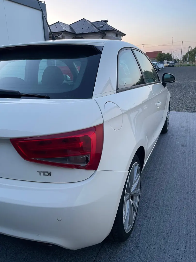 Audi A1 1.6 TDI S line edition
