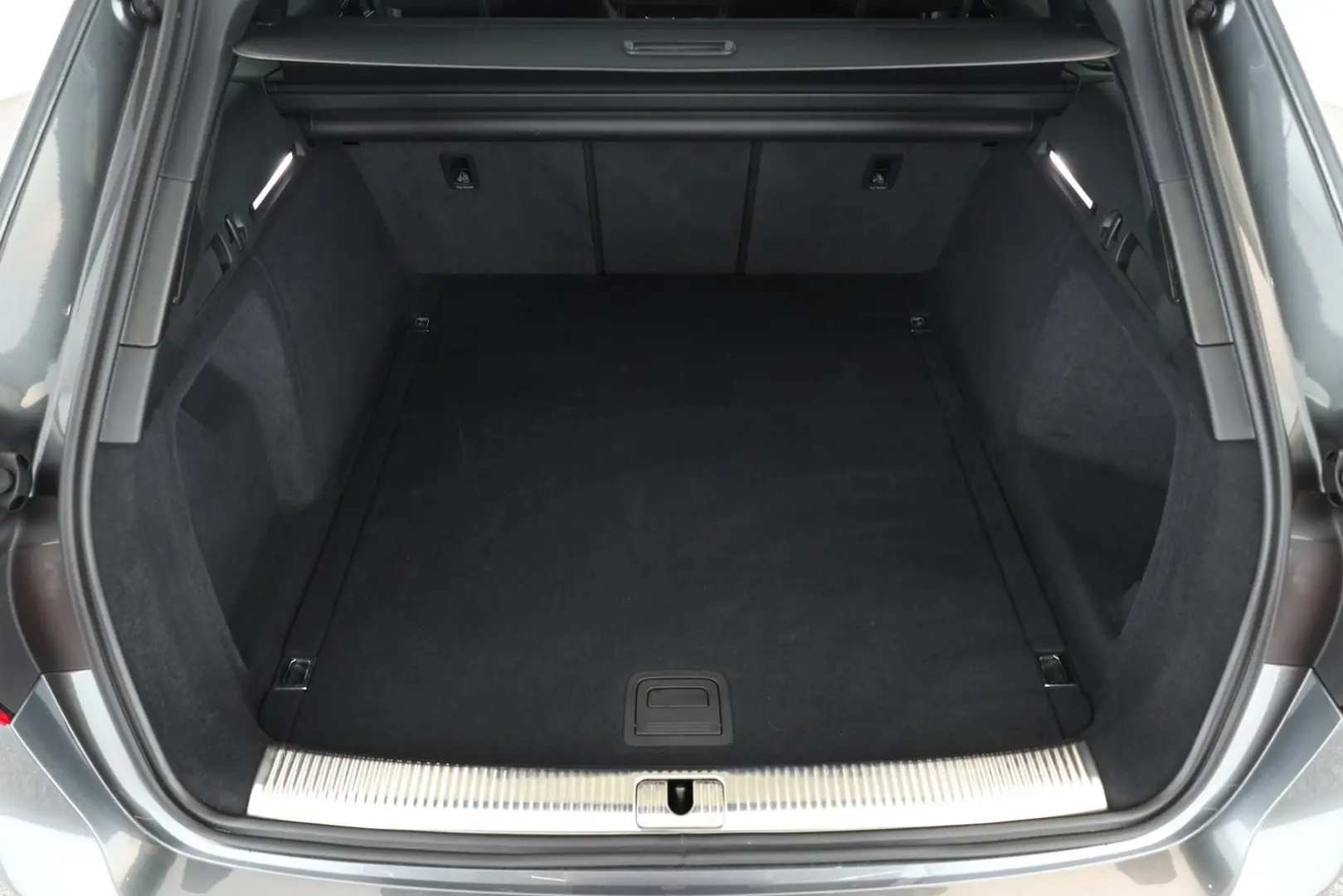 RS4 Avant competition+ Matrix Pano Nav BangO Kam