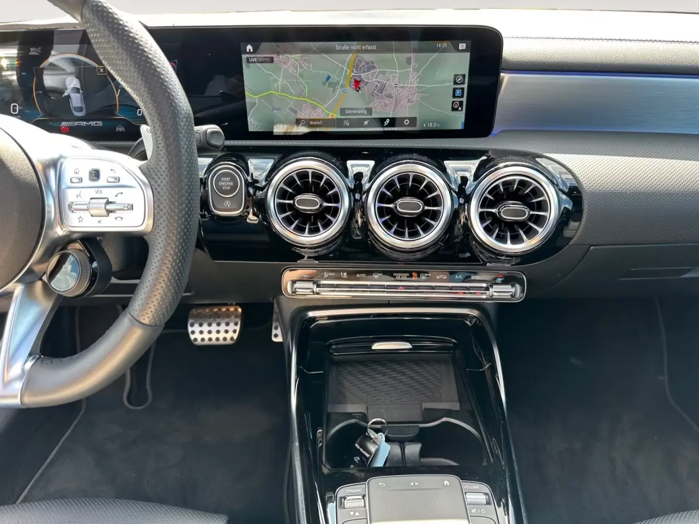 Mercedes-Benz CLA 35 AMG 4Matic PANO*MULTIBEAM