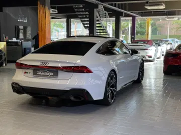 RS7 Sportback 4.0 TFSI quattro~HEAD-UP~PANO~MATR
