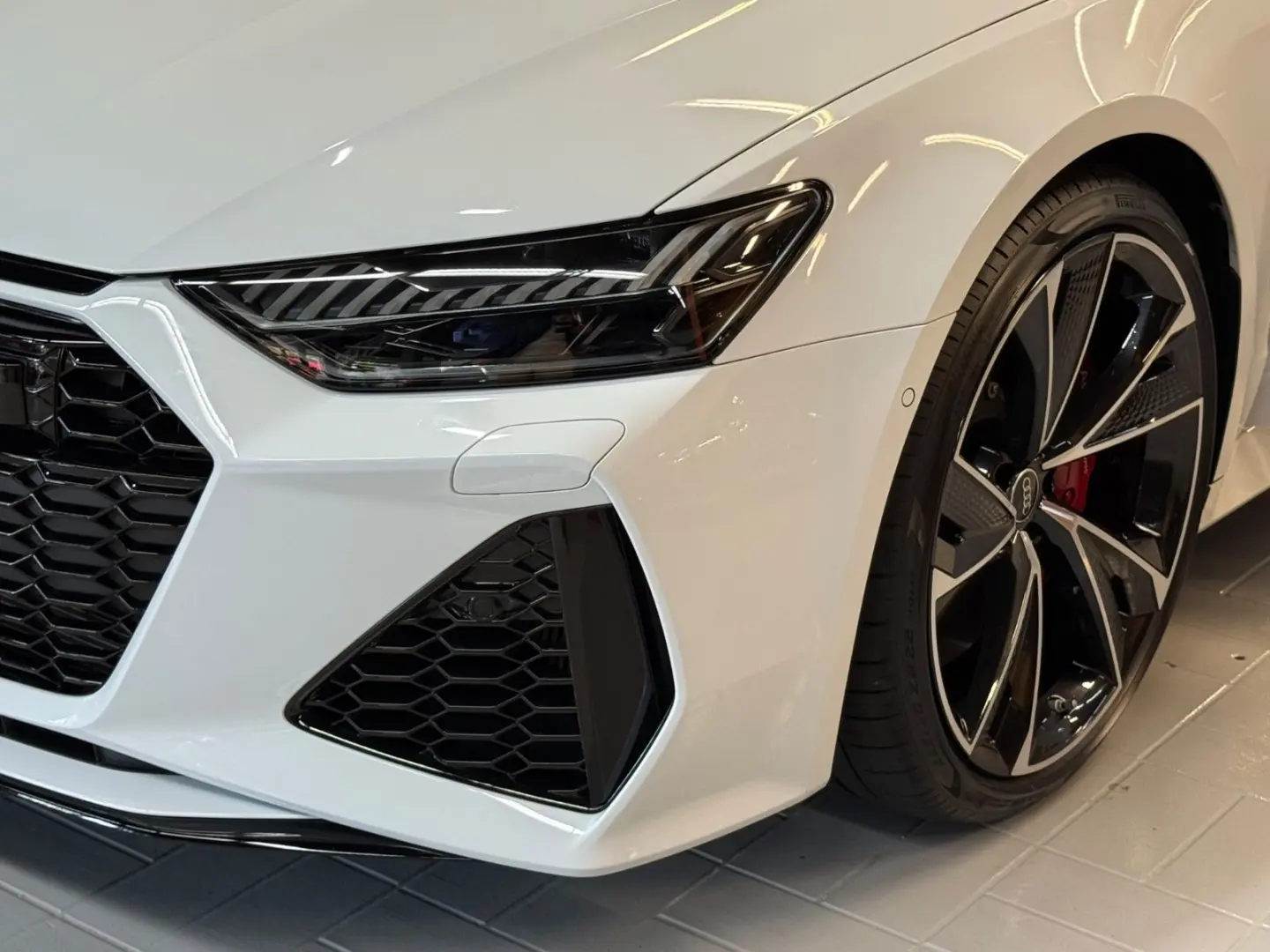 RS7 Sportback 4.0 TFSI quattro~HEAD-UP~PANO~MATR