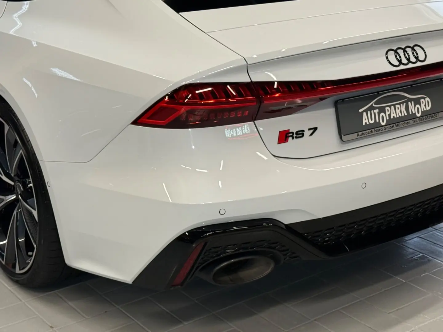 RS7 Sportback 4.0 TFSI quattro~HEAD-UP~PANO~MATR