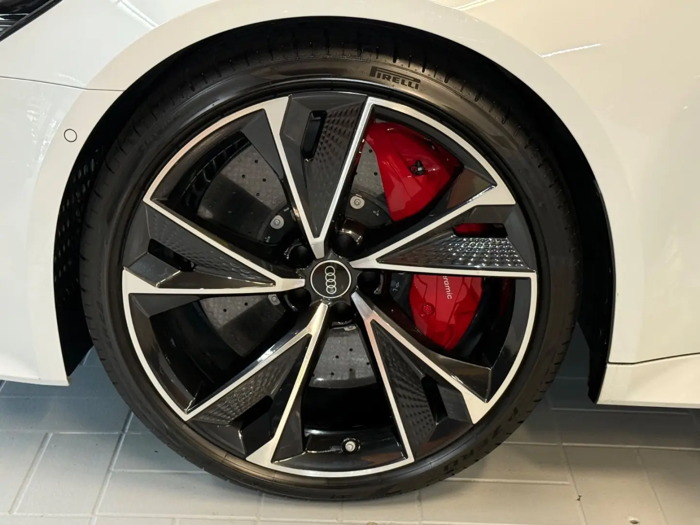 RS7 Sportback 4.0 TFSI quattro~HEAD-UP~PANO~MATR