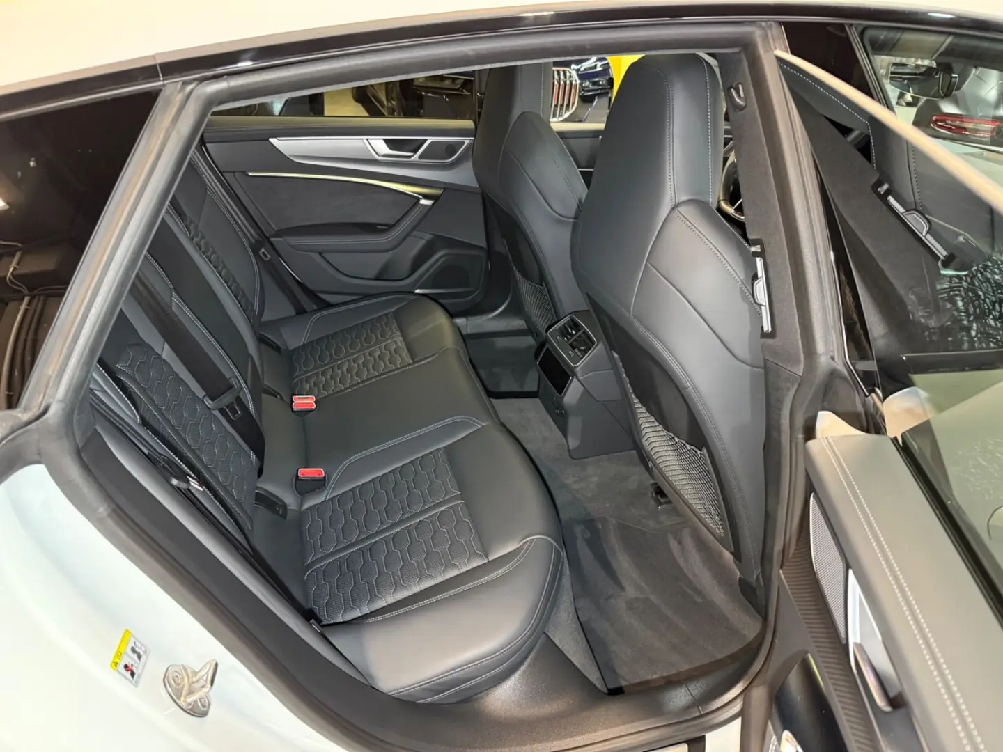RS7 Sportback 4.0 TFSI quattro~HEAD-UP~PANO~MATR
