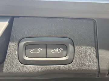 Volvo XC60 Ultimate Dark AWD PANO HUD ACC