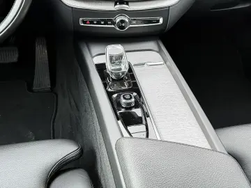 Volvo XC60 Inscription Recharge Plug-In Hybrid AWD T8