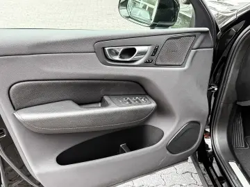Volvo XC60 Inscription Recharge Plug-In Hybrid AWD T8