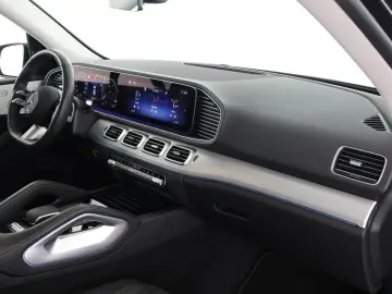 GLE 300 d 4M AMG Pano AHK Airmatic 20 Zoll 360