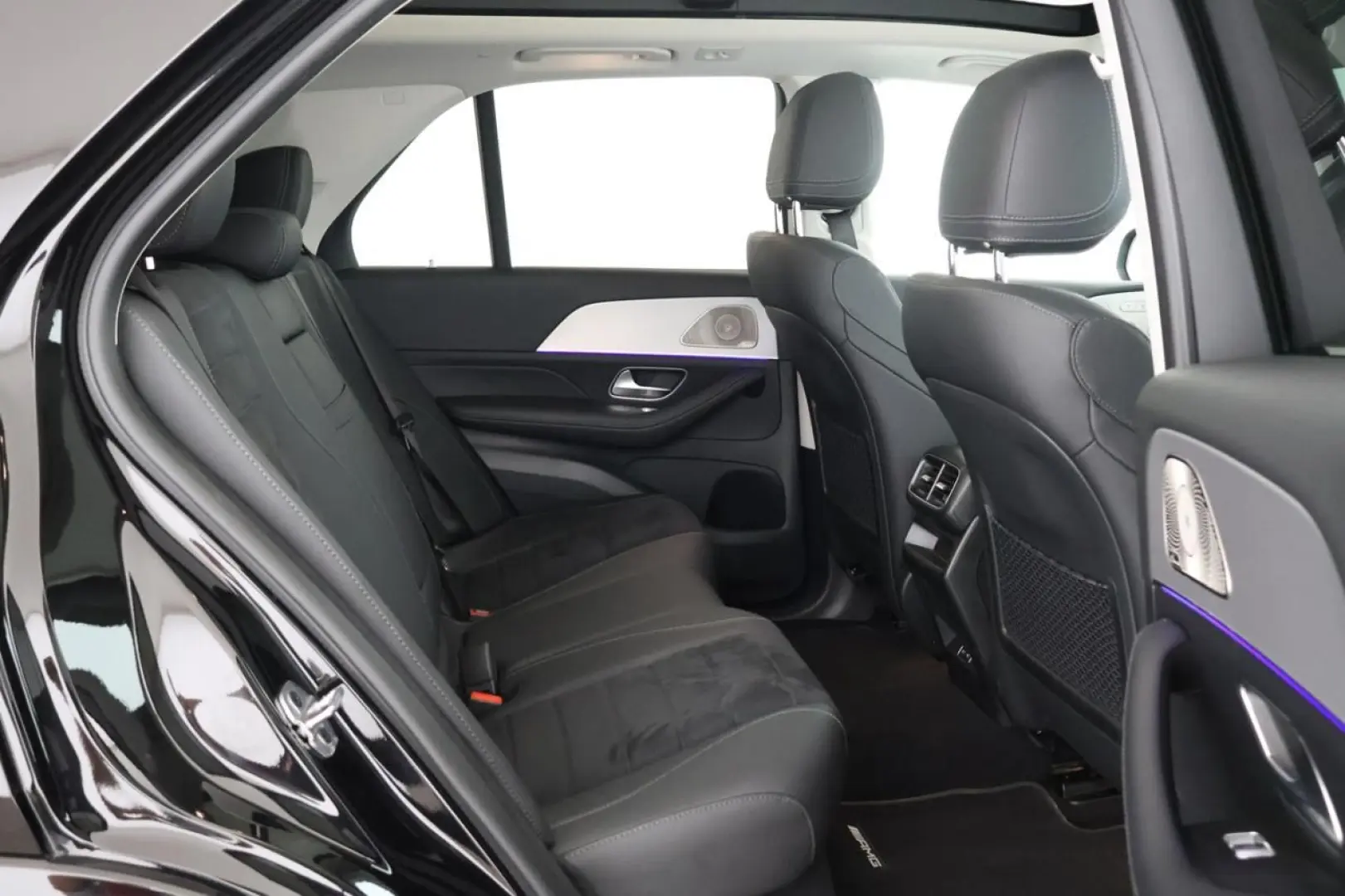 GLE 300 d 4M AMG Pano AHK Airmatic 20 Zoll 360