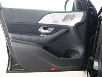 GLE 300 d 4M AMG Pano AHK Airmatic 20 Zoll 360