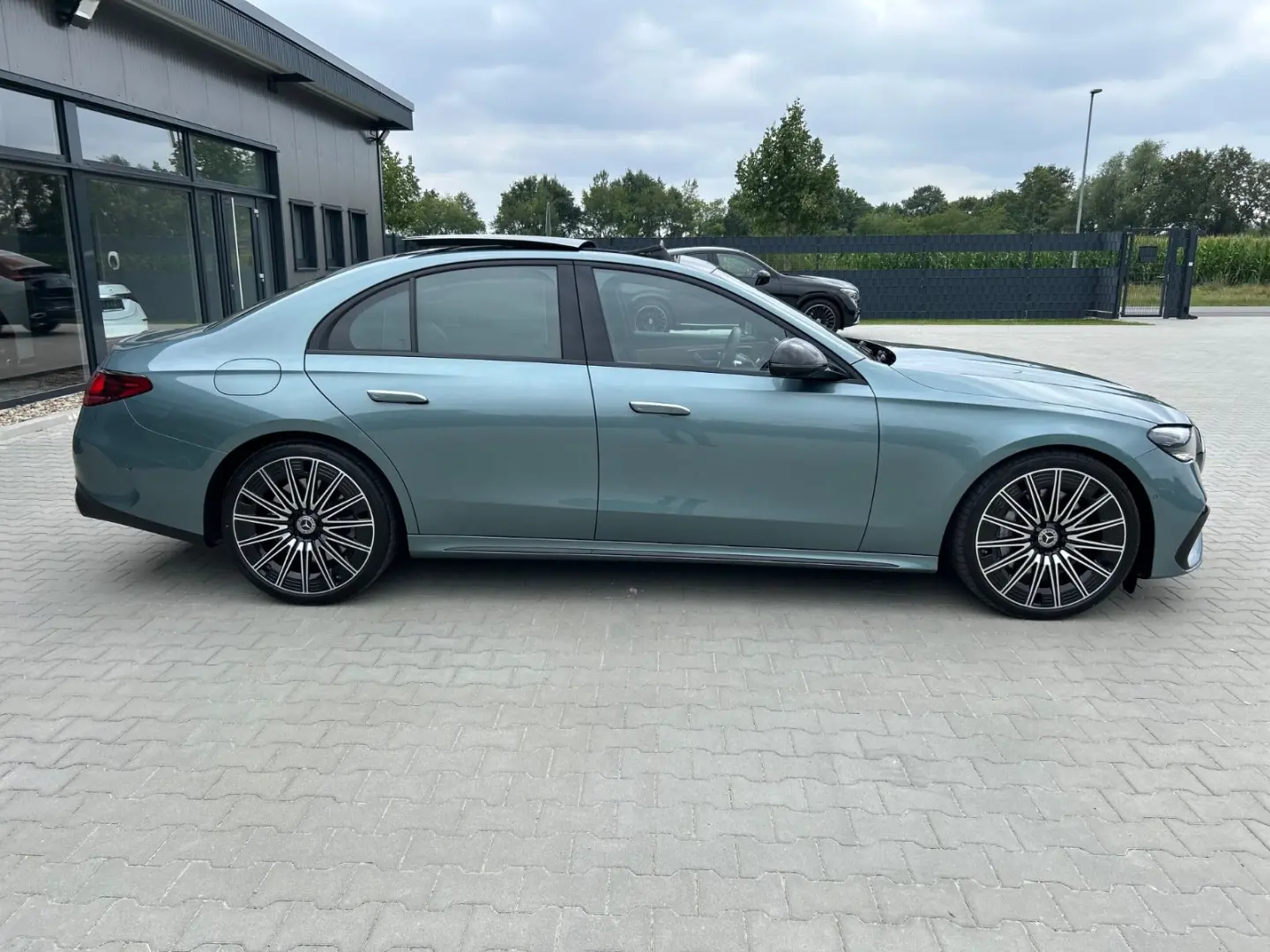 E450d 4M AMG Night Premium -HUD-Pano-Softcl-21Zo
