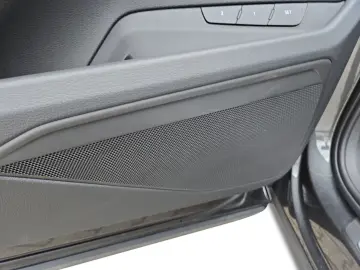 SQ8 Sportback e-tron AHK/360°VIEW/HUD/MATRIX/PAR