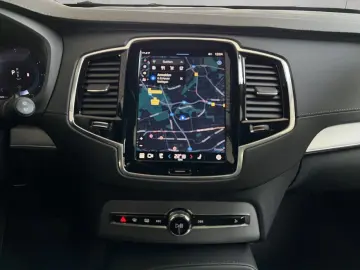 Volvo XC90 B5 AWD Plus-Bright 7S