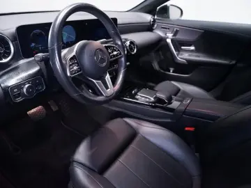 CLA 200 2.0 d Progressive 8G DCT*LED*Kamera*Navi
