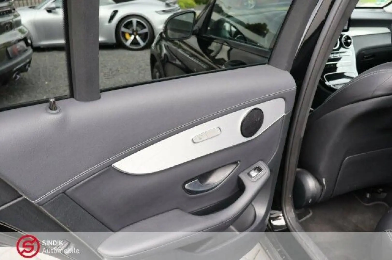 GLC 200 4Matic NightPaket-Kamera-el.AHK-LEDNAVI-