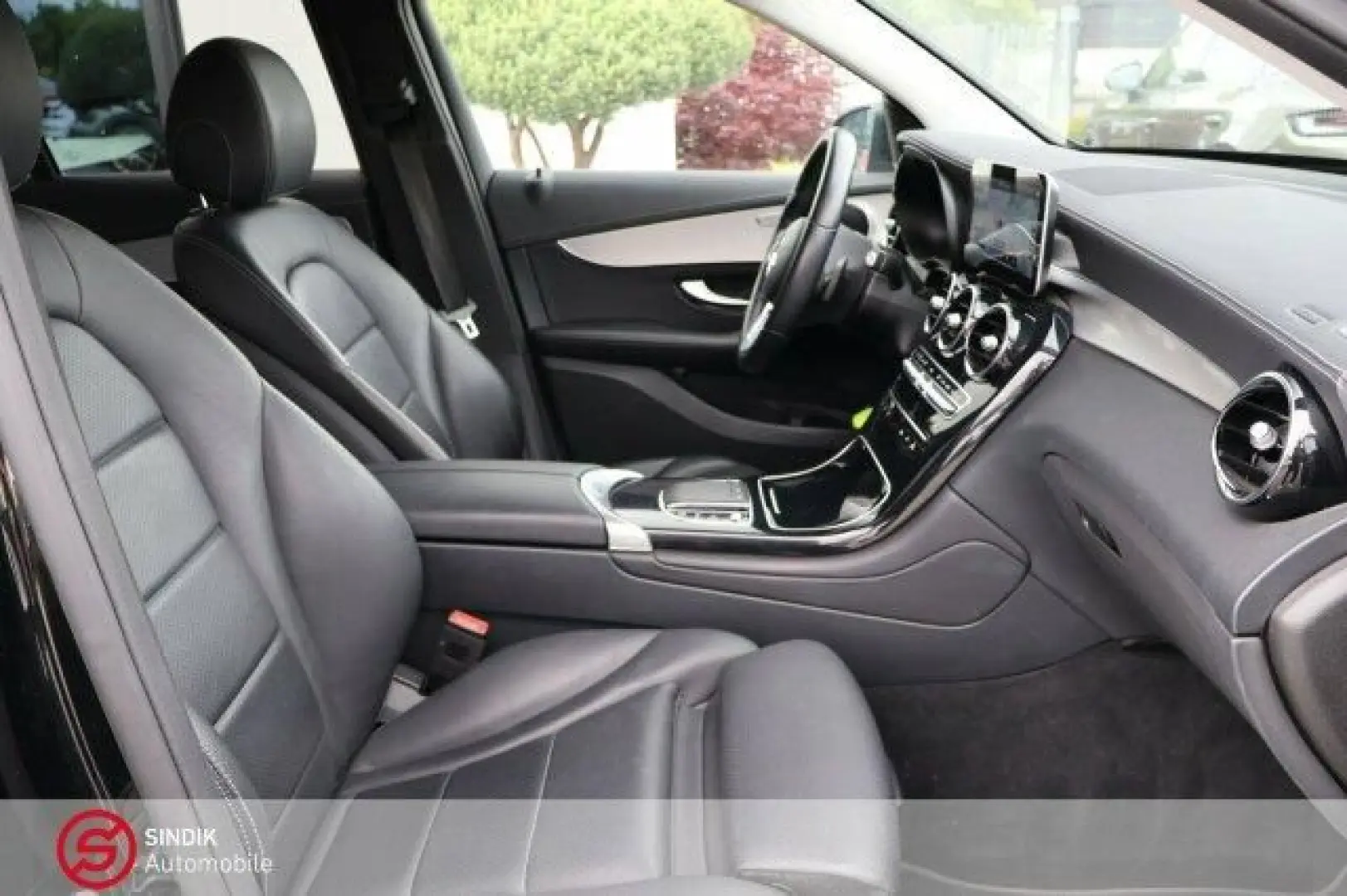 GLC 200 4Matic NightPaket-Kamera-el.AHK-LEDNAVI-
