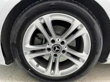 CLA 180 d 