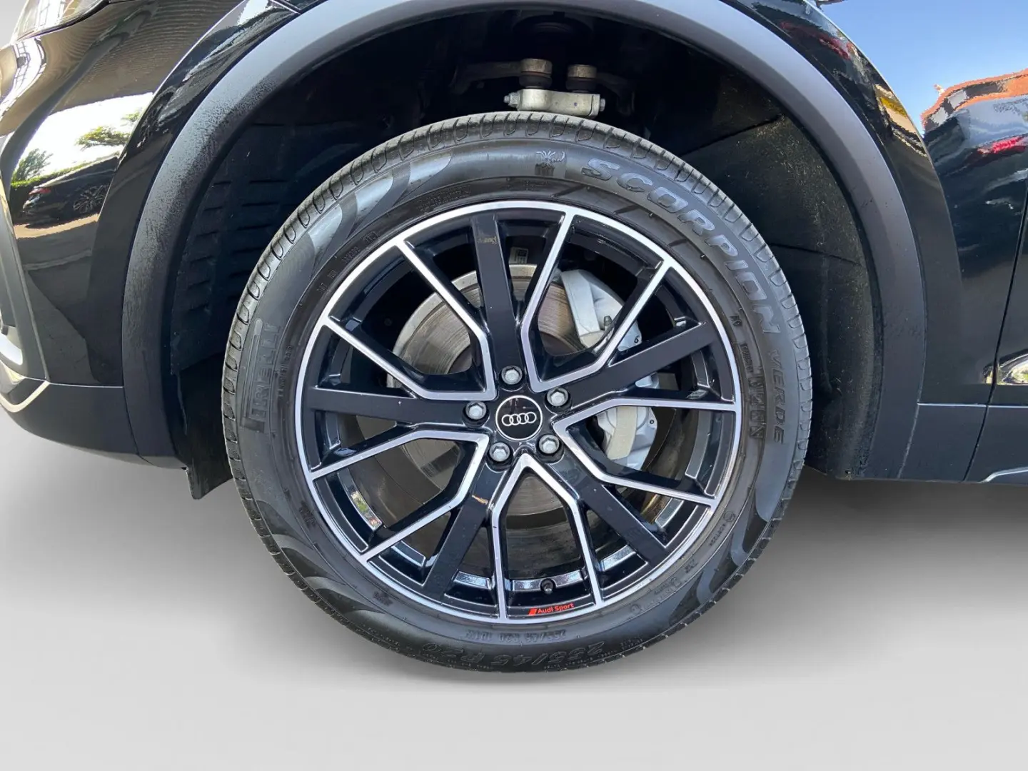 Q5 45TFSI qua S-Trc Virtual B&O LED Navi Sitzh