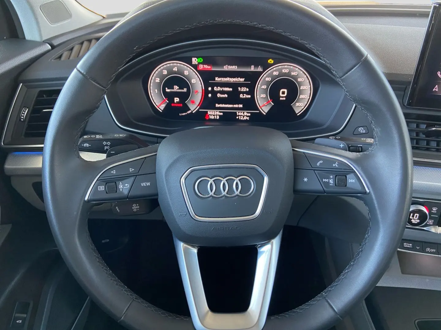 Q5 45TFSI qua S-Trc Virtual B&O LED Navi Sitzh