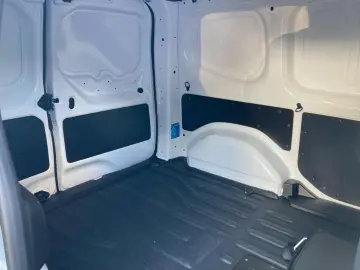 eCitan Citan Kasten BASE Klima+AHK1,35t+PTS