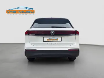 Tiguan 2.0 TDI*150 PS*DSG*Navi*Neues Modell*