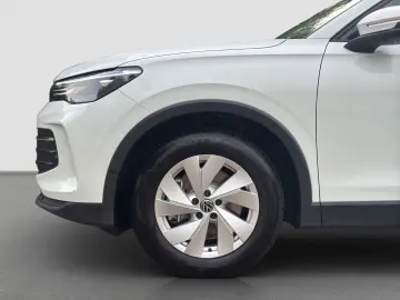 Tiguan 2.0 TDI*150 PS*DSG*Navi*Neues Modell*