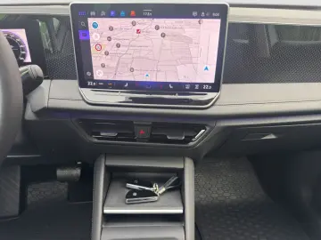 Tiguan 2.0 TDI*150 PS*DSG*Navi*Neues Modell*