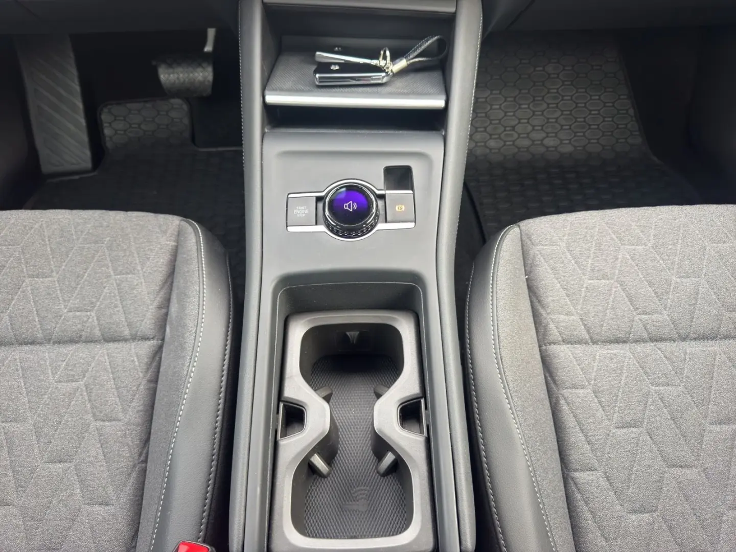 Tiguan 2.0 TDI*150 PS*DSG*Navi*Neues Modell*