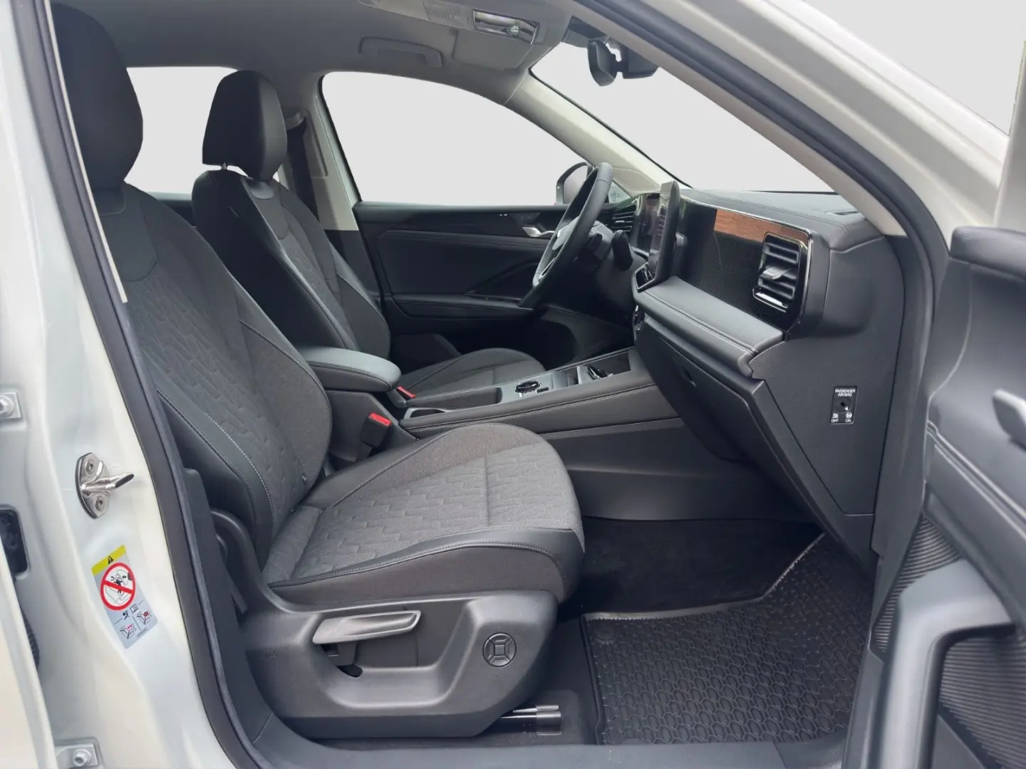 Tiguan 2.0 TDI*150 PS*DSG*Navi*Neues Modell*