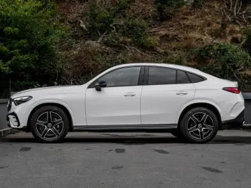 GLC 200 4M Coupé AMG-Sport/360/Pano/AHK/Night/19
