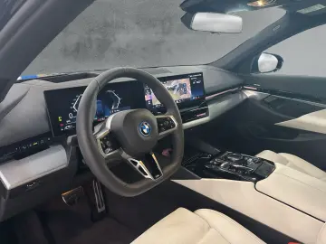 530 e xDrive M SPORT 20''LC PROF AHK PANORAMA SI