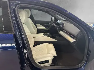 530 e xDrive M SPORT 20''LC PROF AHK PANORAMA SI
