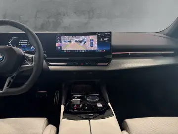 530 e xDrive M SPORT 20''LC PROF AHK PANORAMA SI