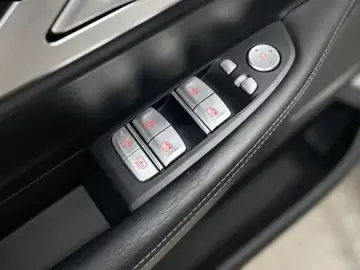BMW 750 i xDrive M SPORT PURE+AHK