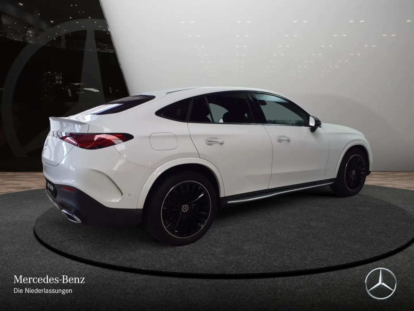 GLC 300 d 4M AMG Cp PANO AHK DIGITAL NIGHT MEMOR