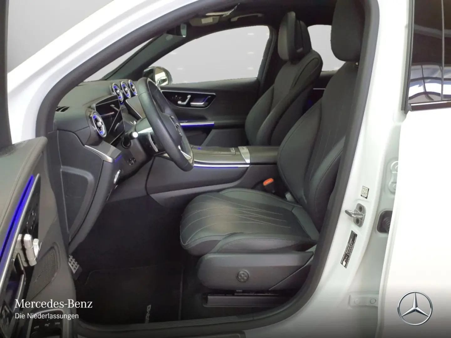 GLC 300 d 4M AMG Cp PANO AHK DIGITAL NIGHT MEMOR