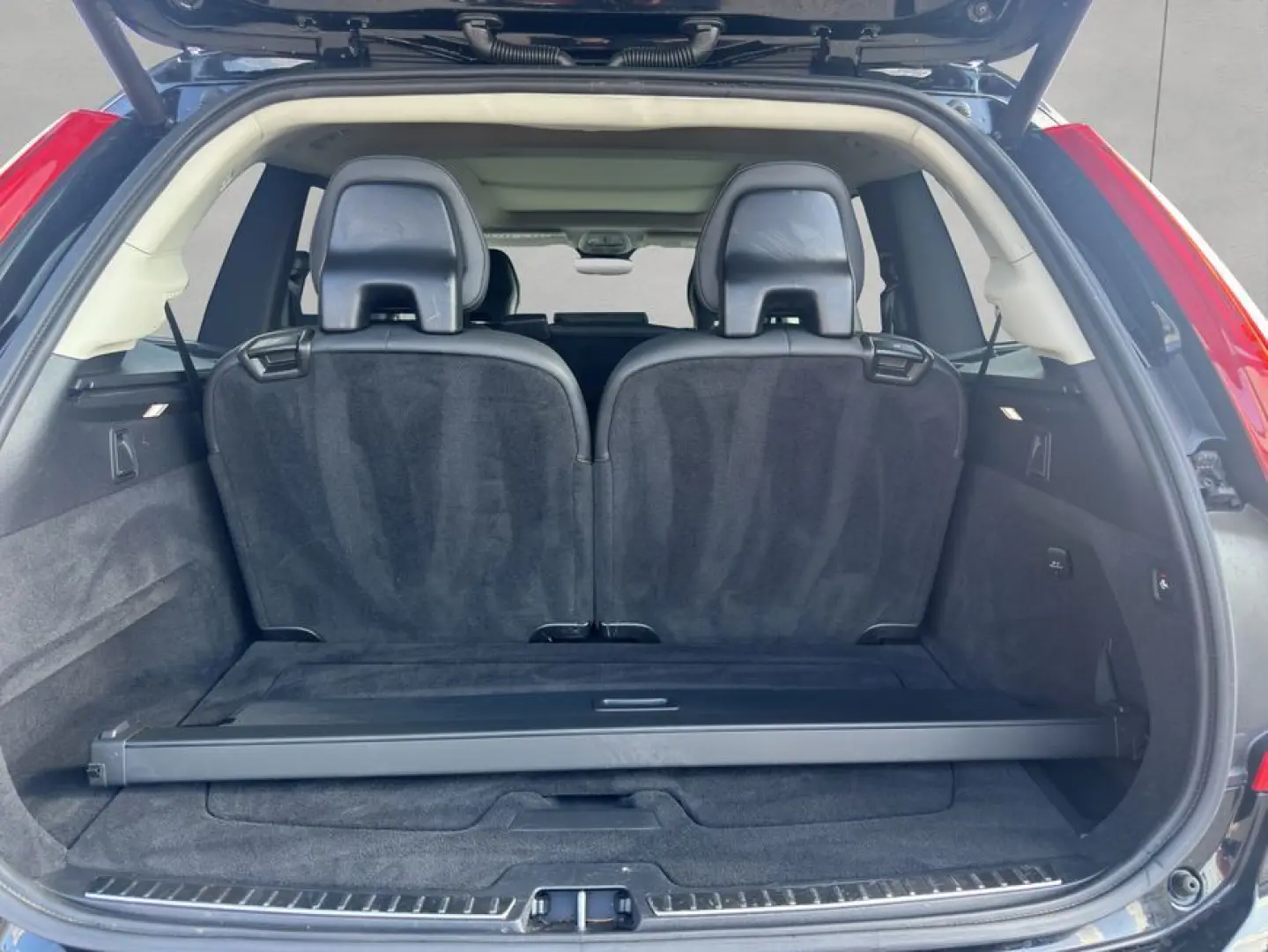 Volvo XC90 B5 AWD Plus-Bright