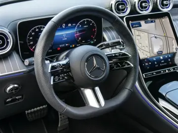 GLC 300 d 4M Coupé AMG-Sport/Pano/360/AHK/Distr