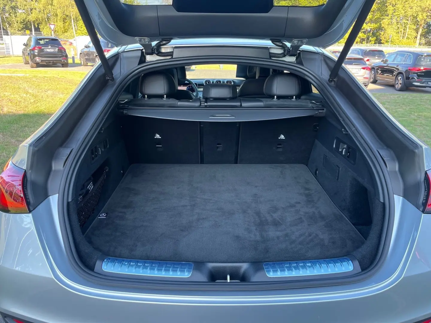 GLC 300 d 4M Coupé AMG+TECHNIK+Distr+Pano+AHK+36