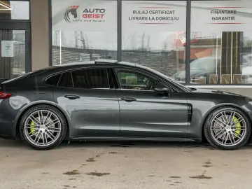 PORSCHE PANAMERA 4 E-HYBRID