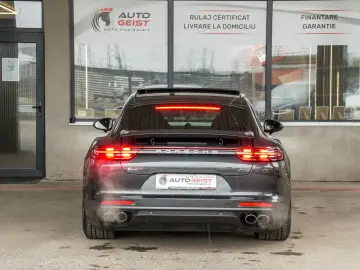 PORSCHE PANAMERA 4 E-HYBRID