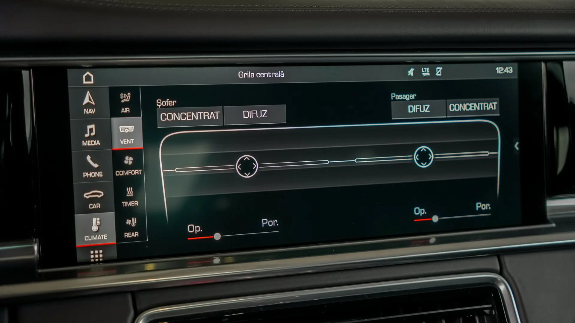 PORSCHE PANAMERA 4 E-HYBRID