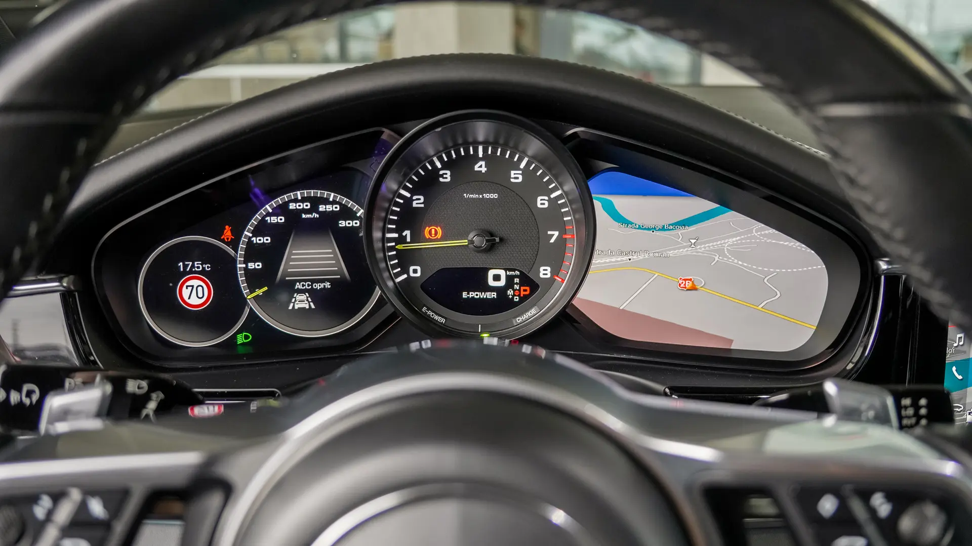 PORSCHE PANAMERA 4 E-HYBRID
