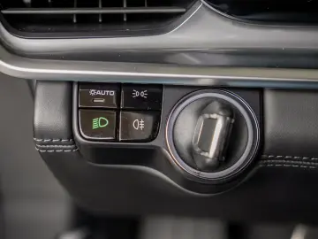 PORSCHE PANAMERA 4 E-HYBRID