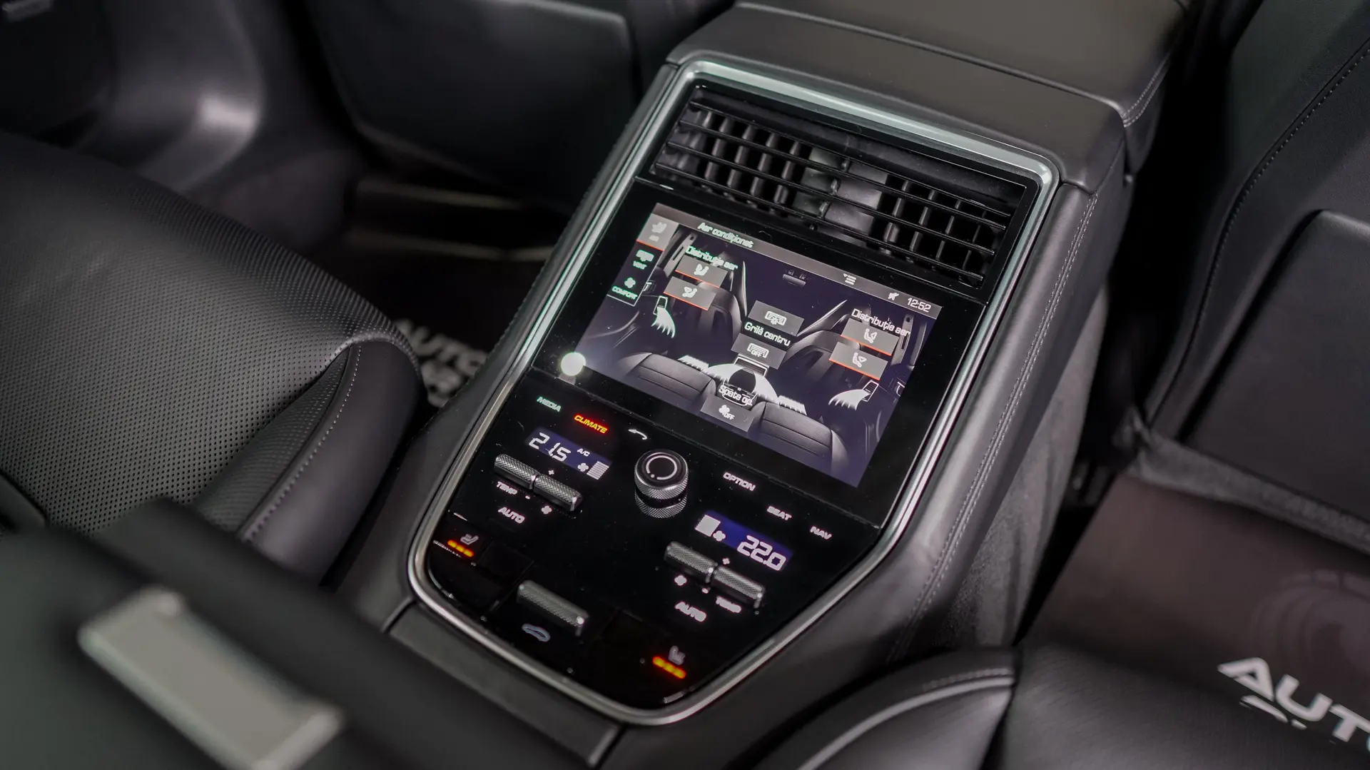 PORSCHE PANAMERA 4 E-HYBRID