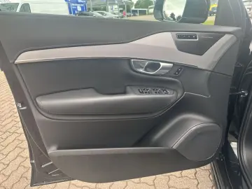 Volvo  XC90 B5 D AWD Plus Bright