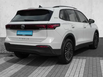 Tiguan 2.0 TDI DSG Life NAVI STANDHZG ACC 360