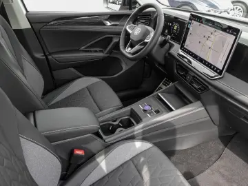 Tiguan 2.0 TDI DSG Life NAVI STANDHZG ACC 360